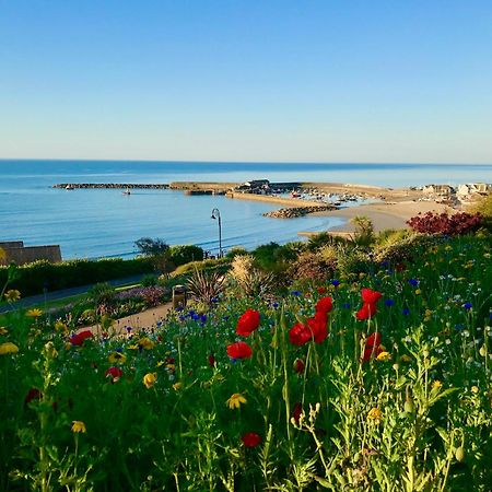 Lyme Regis Renovated Period Seaside Flat Daire Dış mekan fotoğraf