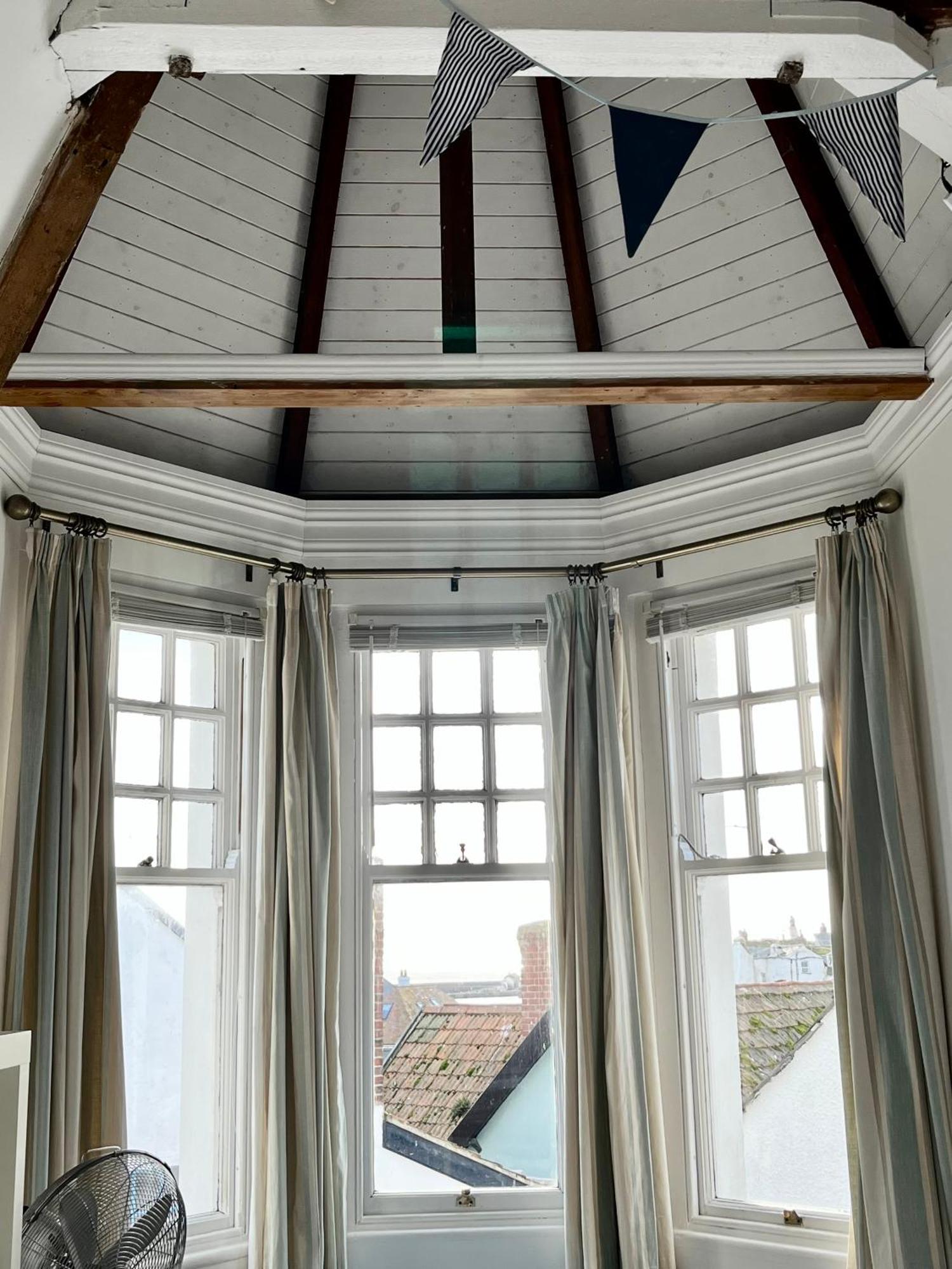 Lyme Regis Renovated Period Seaside Flat Daire Dış mekan fotoğraf