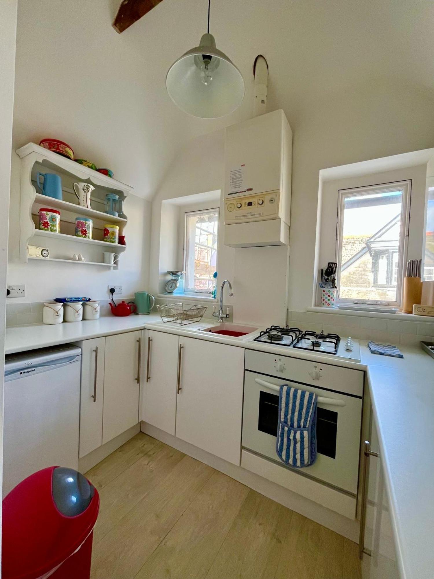 Lyme Regis Renovated Period Seaside Flat Daire Dış mekan fotoğraf